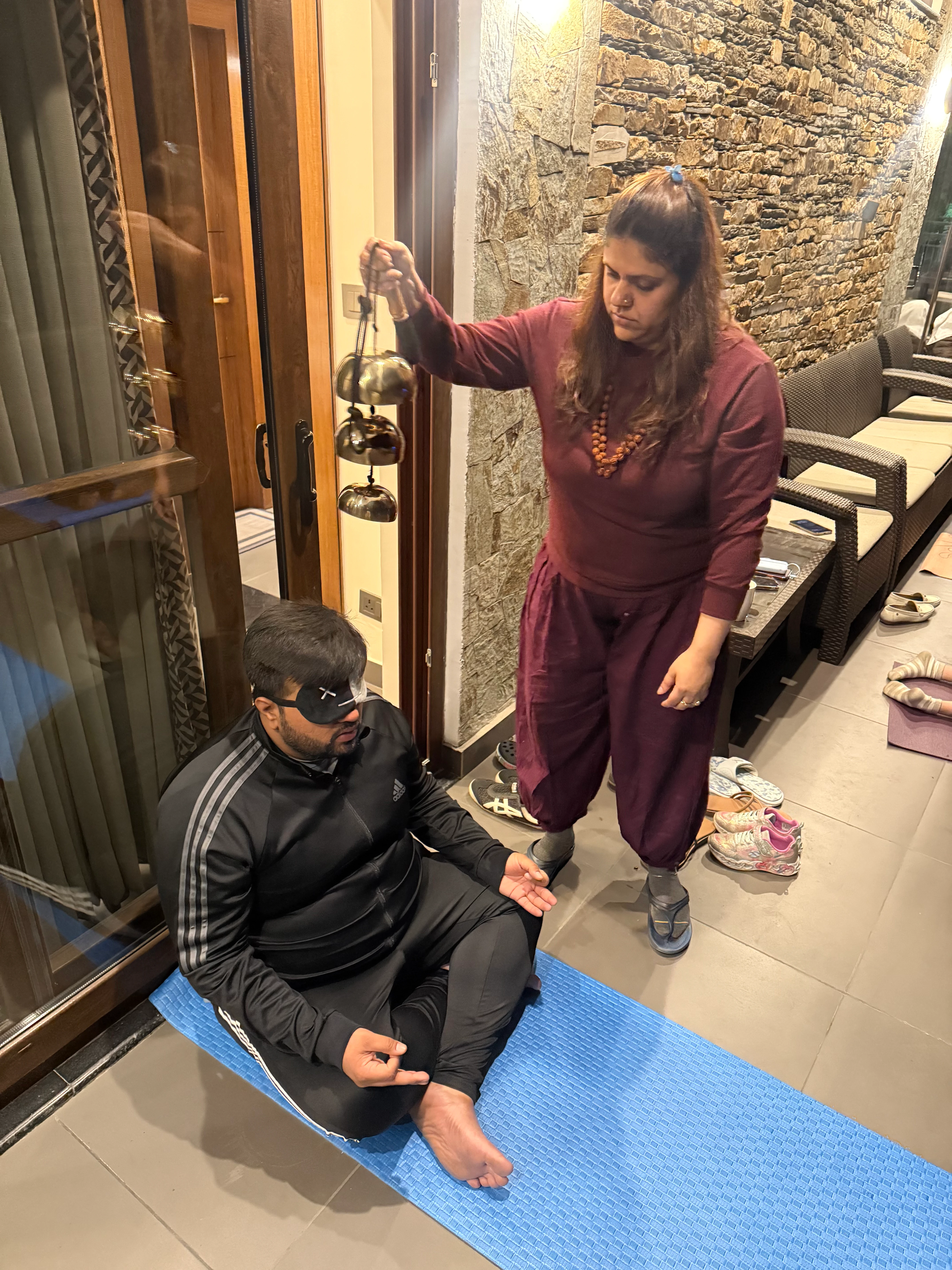 A guided therapeutic workshop moment